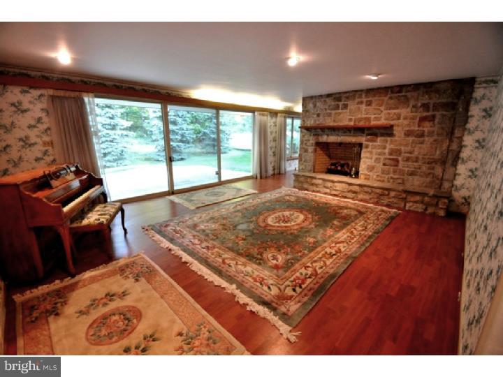 1611 Lorraine Road Reading, PA 19604 - Photo 5 of 22 Gallery Image 5