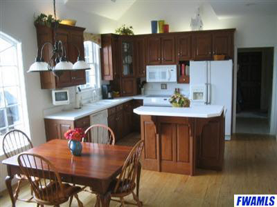 904 Woodridge Court Decatur, IN 46733 - Photo 4 of 6