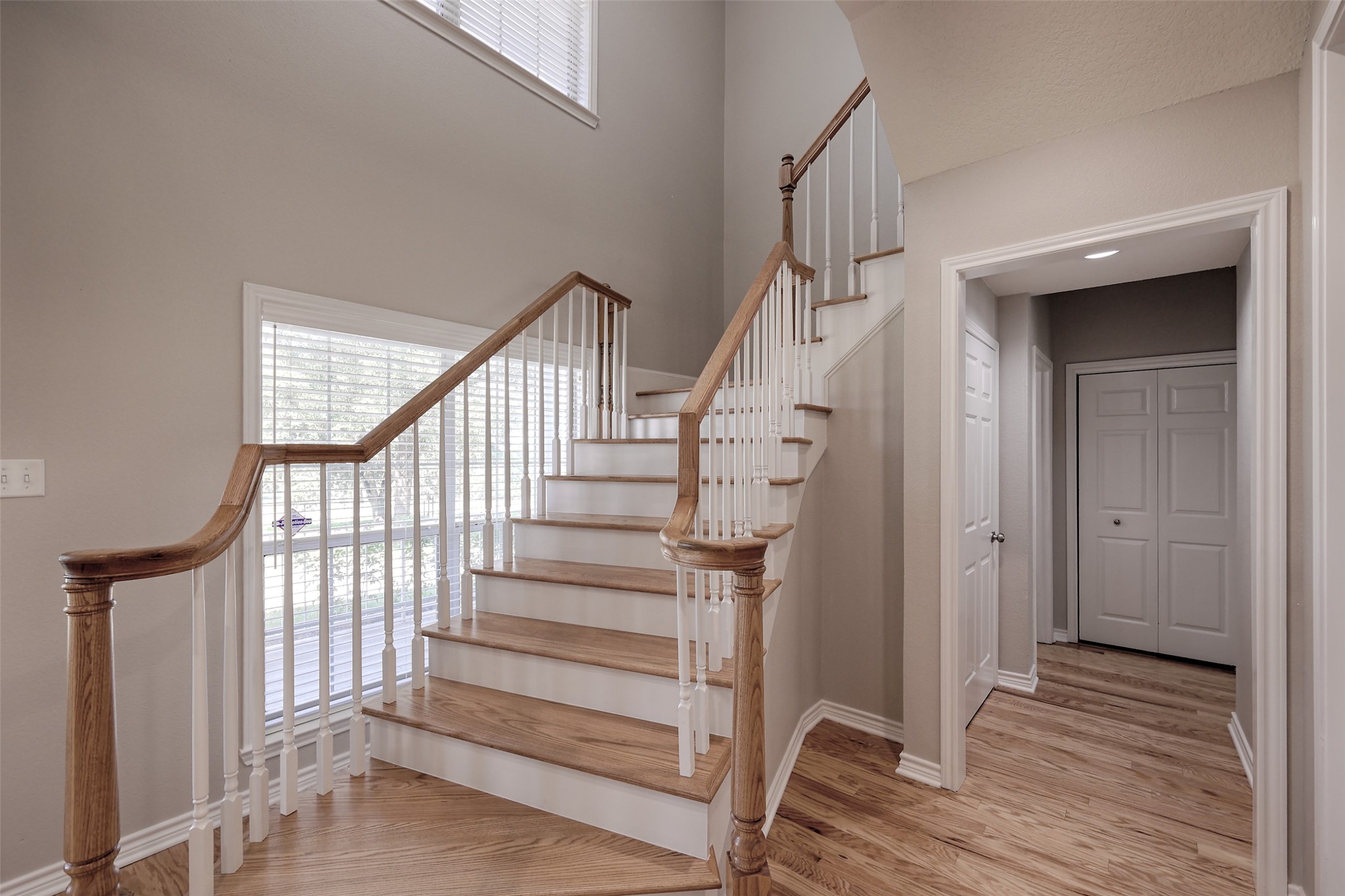 2 Highland Drive Huntsville, TX 77320 - Photo 29 of 50 a view of entryway