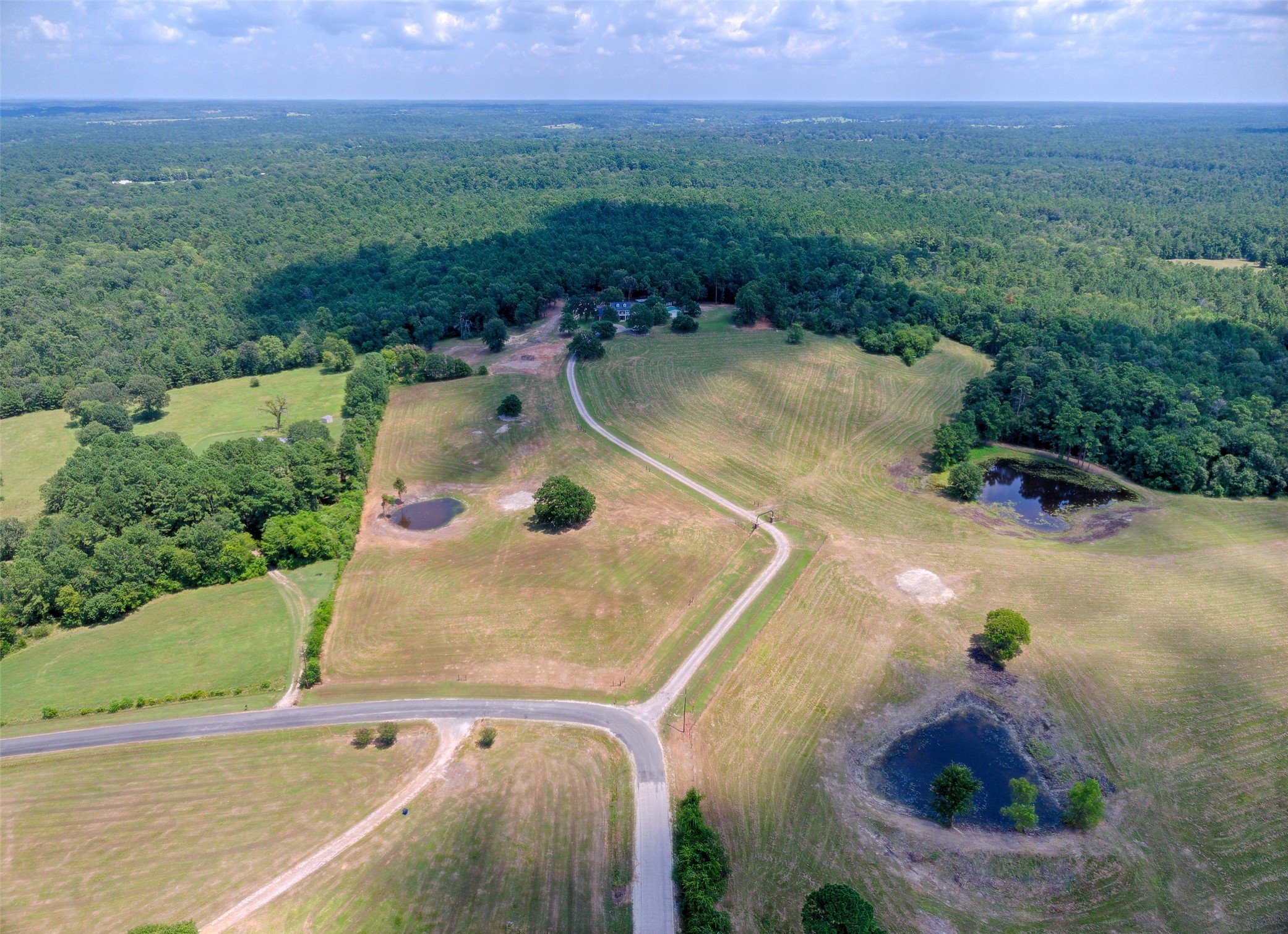 2 Highland Drive Huntsville, TX 77320 - Photo 48 of 50 an aerial view of a house