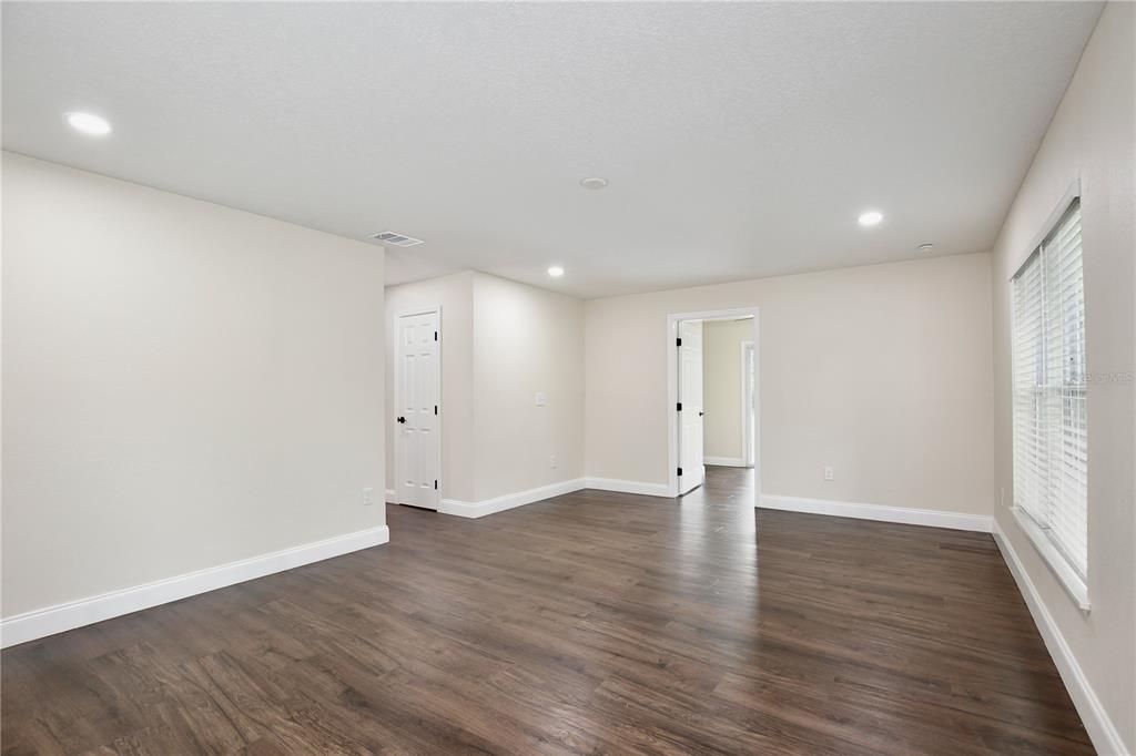 1255 Flint Trail Geneva, FL 32732 - Photo 4 of 39