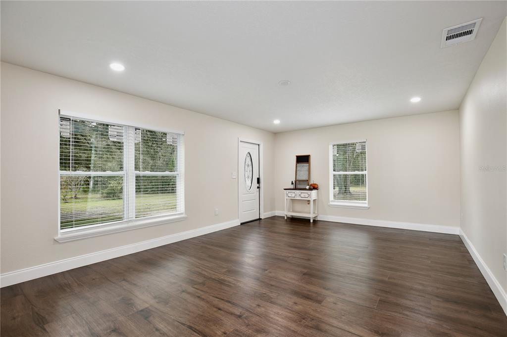 1255 Flint Trail Geneva, FL 32732 - Photo 6 of 39