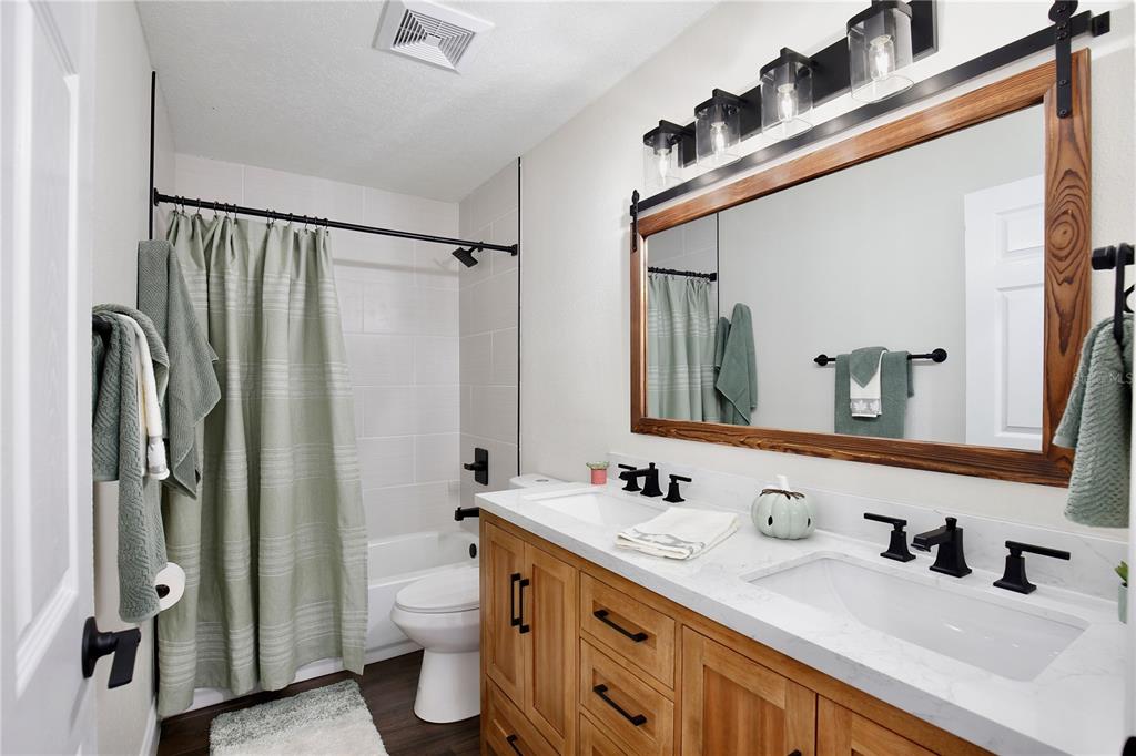 1255 Flint Trail Geneva, FL 32732 - Photo 9 of 39
