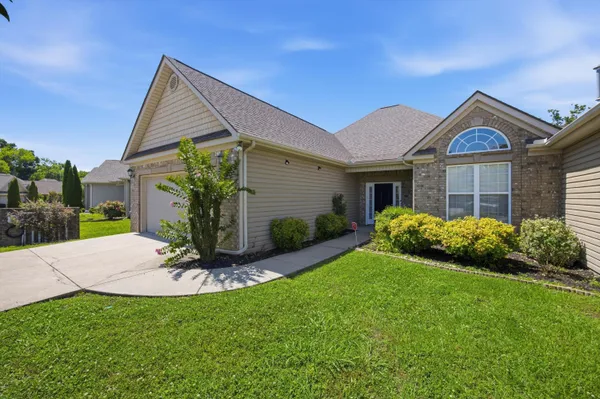 $389,900 | 2827 Amsterdam Lane, Chattanooga, TN 37421