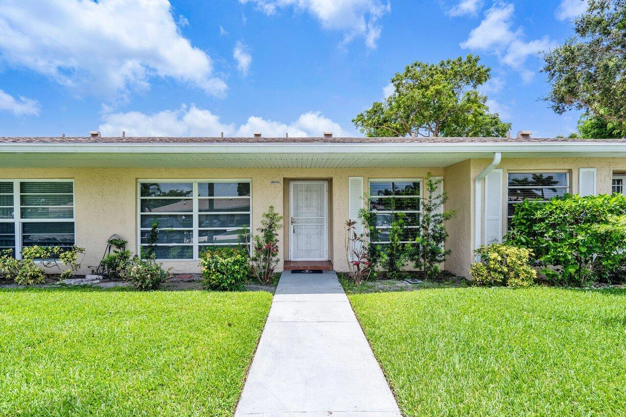 21032 Covington Drive, Unit 191 Boca Raton, FL 33433 - Photo 2 of 26 002-21032CovingtonDrive-BocaRaton-FL-334