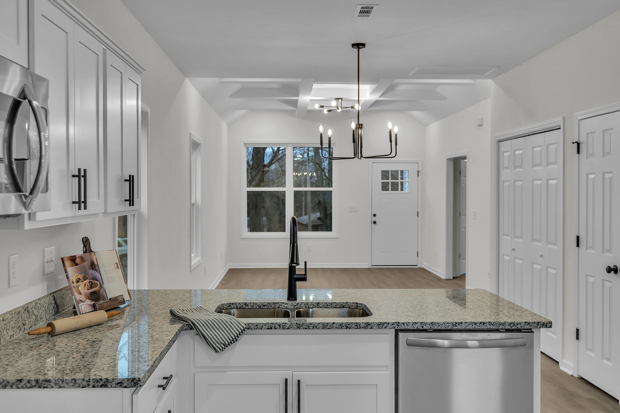 702 Perry Drive Springfield, TN 37172 - Photo 8 of 19 Gallery Image 8