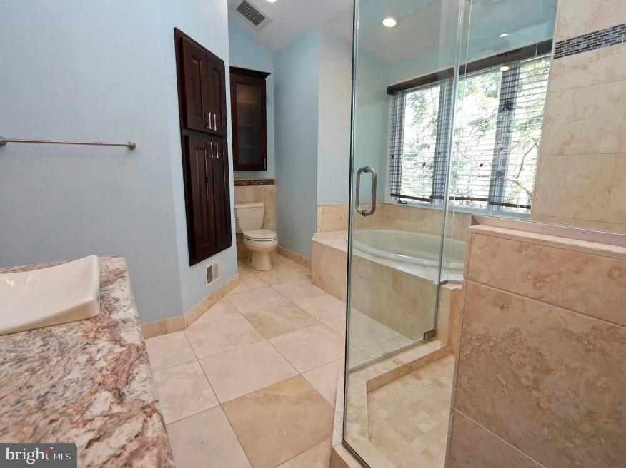 1307 Stamford Way Reston, VA 20194 - Photo 12 of 16