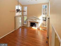 1307 Stamford Way Reston, VA 20194 - Photo 3 of 16