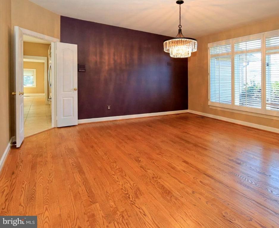 1307 Stamford Way Reston, VA 20194 - Photo 10 of 16