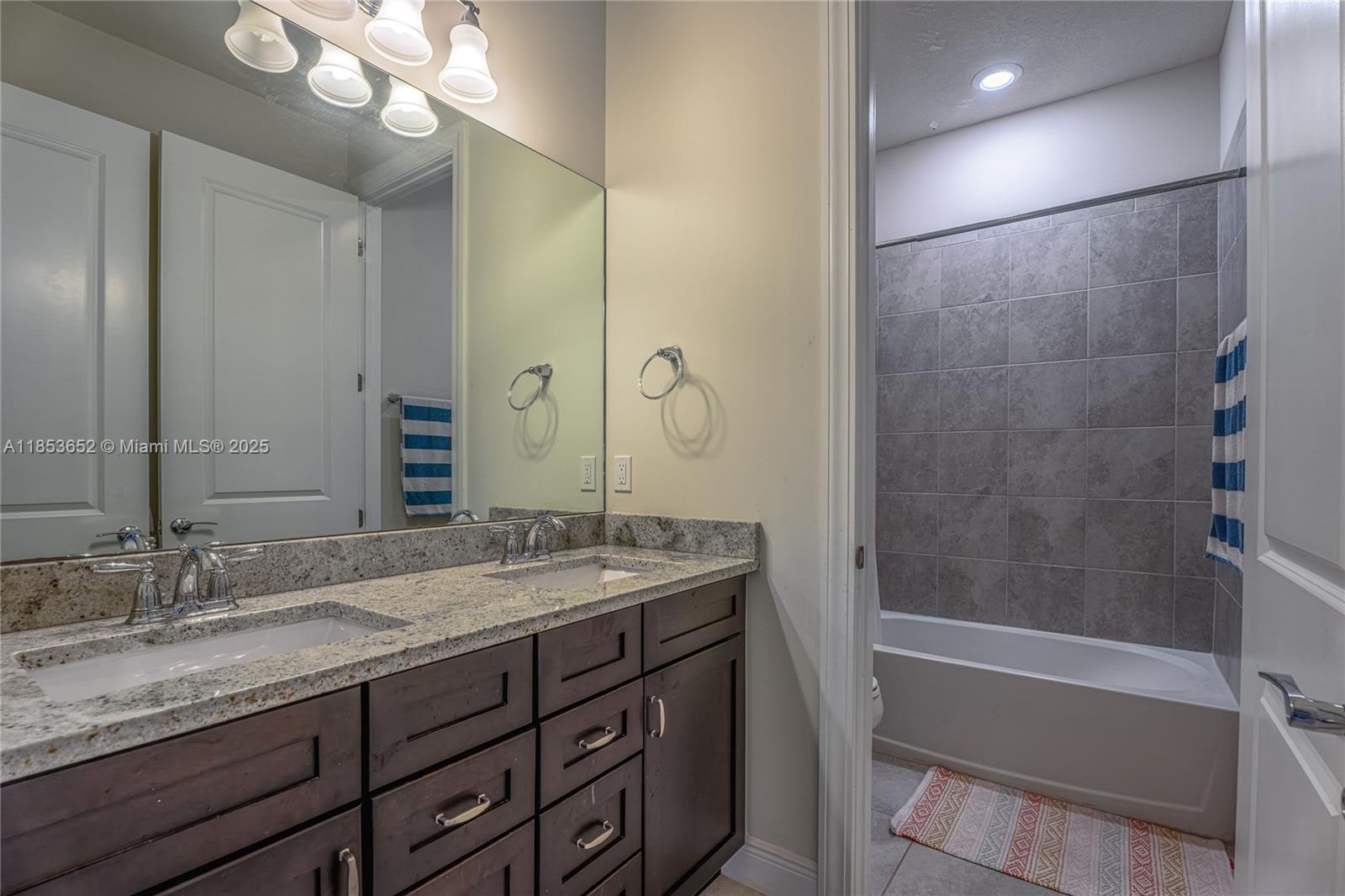 4658 Greenway Drive Hollywood, FL 33021 - Photo 35 of 52