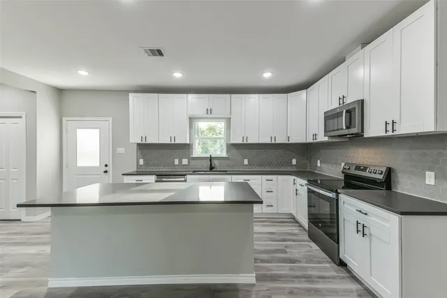 $1,800 | 106 County Road 3704, Splendora, TX 77372