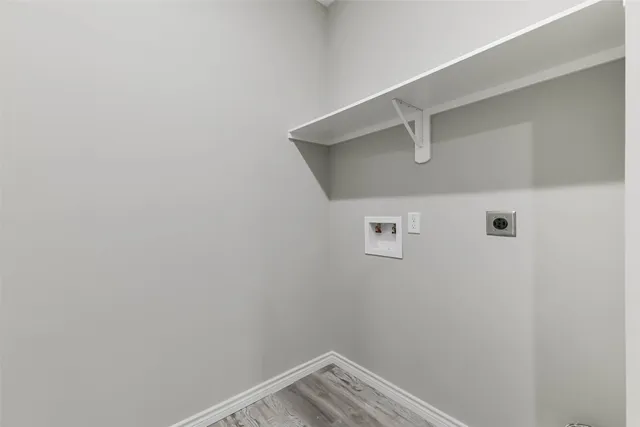 $1,800 | 106 County Road 3704, Splendora, TX 77372