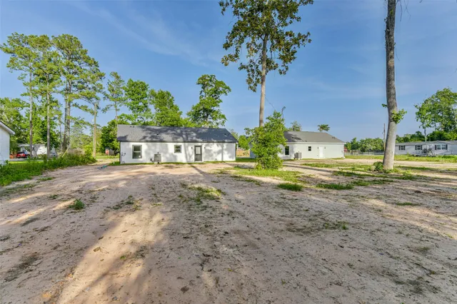$1,800 | 106 County Road 3704, Splendora, TX 77372