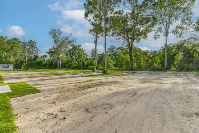 $1,800 | 106 County Road 3704, Splendora, TX 77372