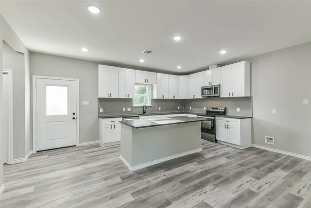 $1,800 | 106 County Road 3704, Splendora, TX 77372