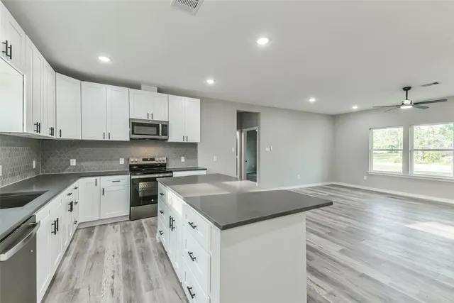 $1,800 | 106 County Road 3704, Splendora, TX 77372