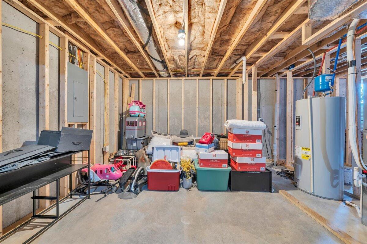 522 Cambridge Ct Road Vinton, VA 24179 - Photo 29 of 43