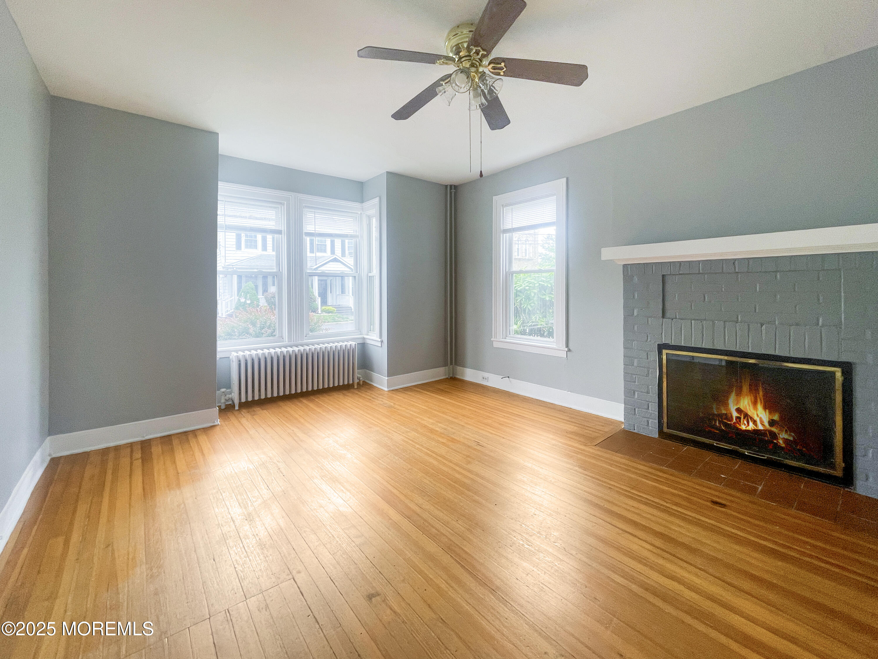 191 Main St. A Living Room (2)