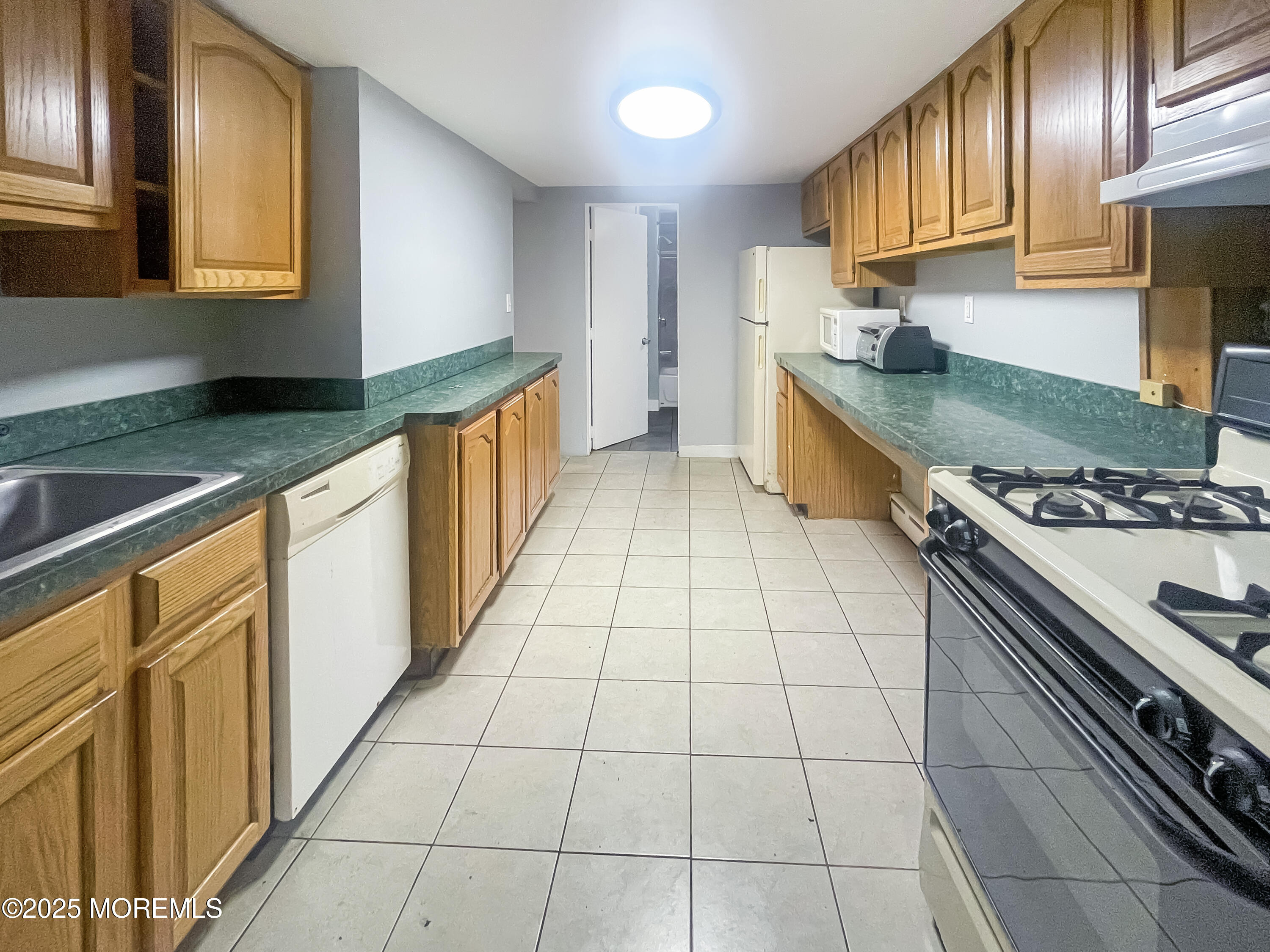 191 Main Street, Unit A Matawan, NJ 07747 - Photo 5 of 18 191 Main St. A Kitchen (1)