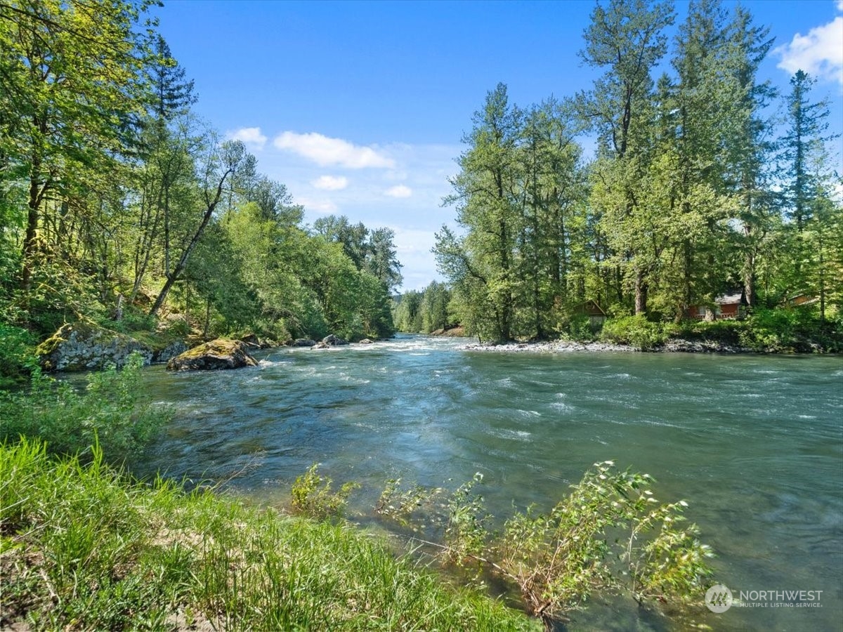 7821 Moon Valley Road Southeast North Bend, WA 98045 - Photo 6 of 40 Gallery Image 6