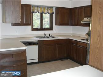 1113 Temple Road Pottstown, PA 19465 - Photo 6 of 10 Kitchen