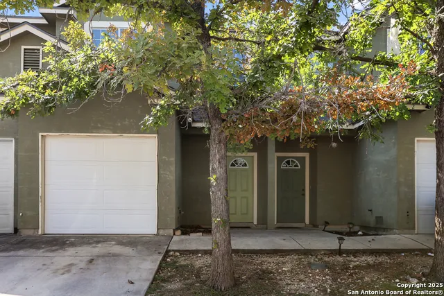 $1,350 | 6410 Summit Oak, Unit 3, San Antonio, TX 78229