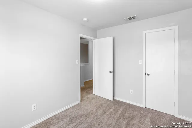 $1,350 | 6410 Summit Oak, Unit 3, San Antonio, TX 78229