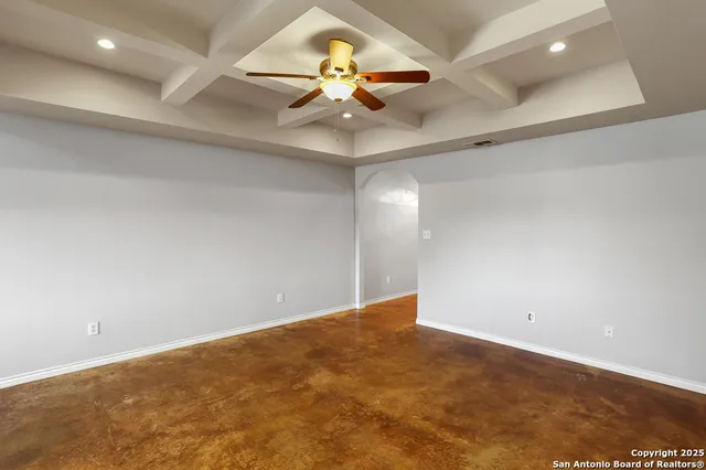 $1,350 | 6410 Summit Oak, Unit 3, San Antonio, TX 78229