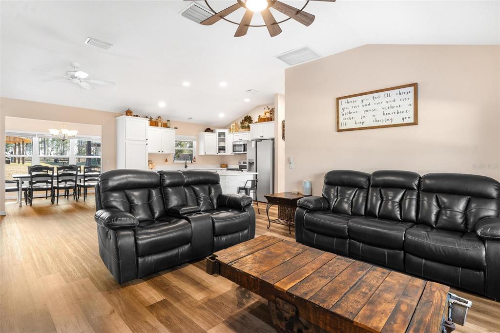 2495 County Road Oxford, FL 34484 - Photo 6 of 51