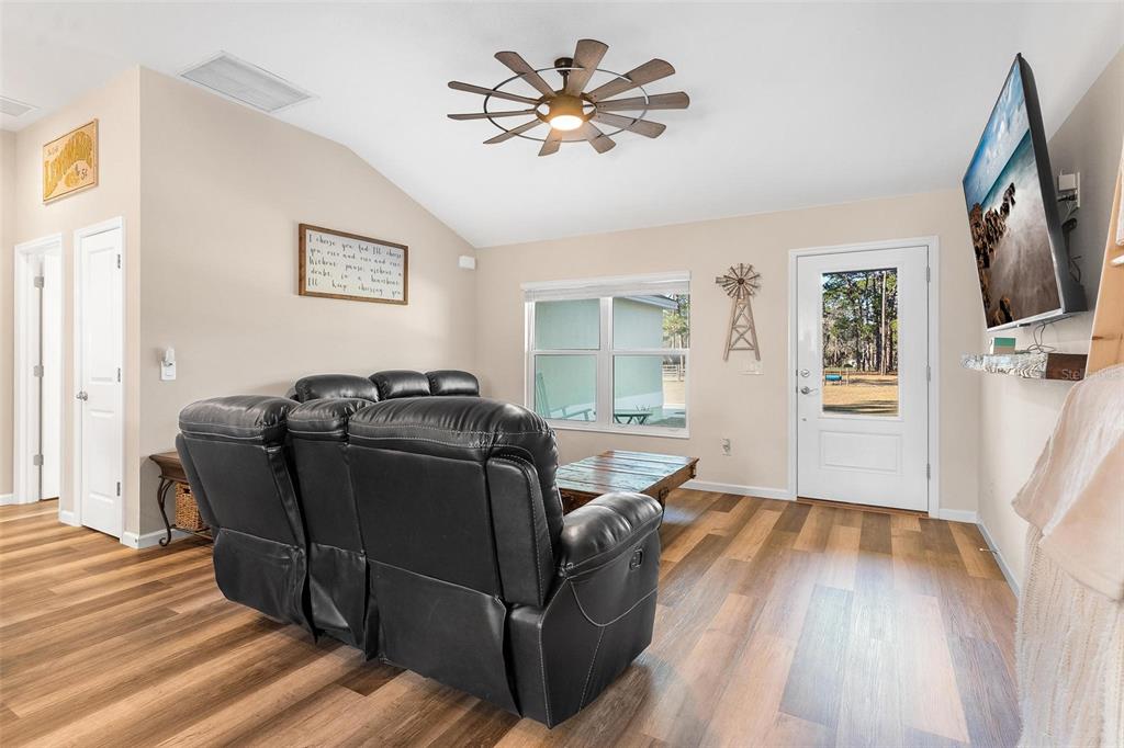 2495 County Road Oxford, FL 34484 - Photo 8 of 51