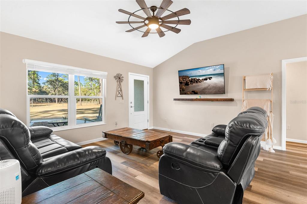 2495 County Road Oxford, FL 34484 - Photo 9 of 51