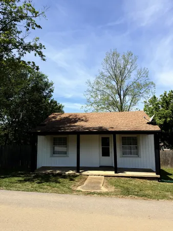 $1,300 | 112 Polk Street, Cornersville, TN 37047