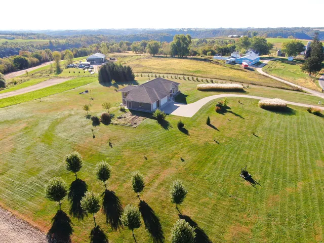 $675,000 | S3358 Hass Lane, Harmony, WI 54665