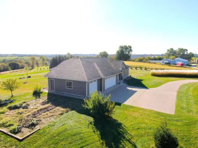 $675,000 | S3358 Hass Lane, Harmony, WI 54665