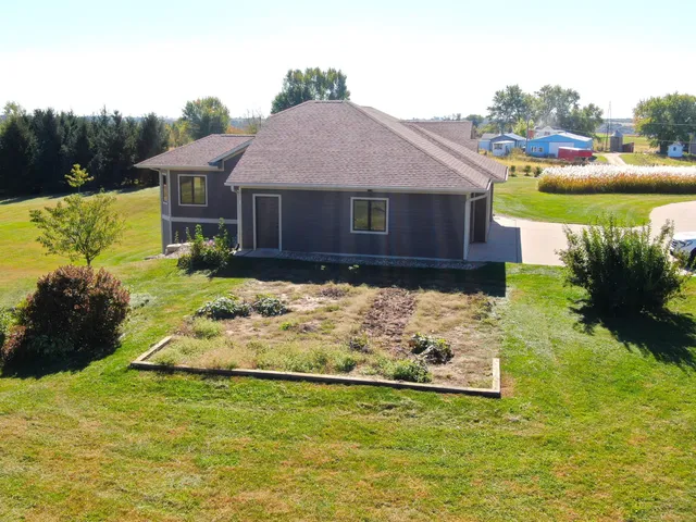 $675,000 | S3358 Hass Lane, Harmony, WI 54665