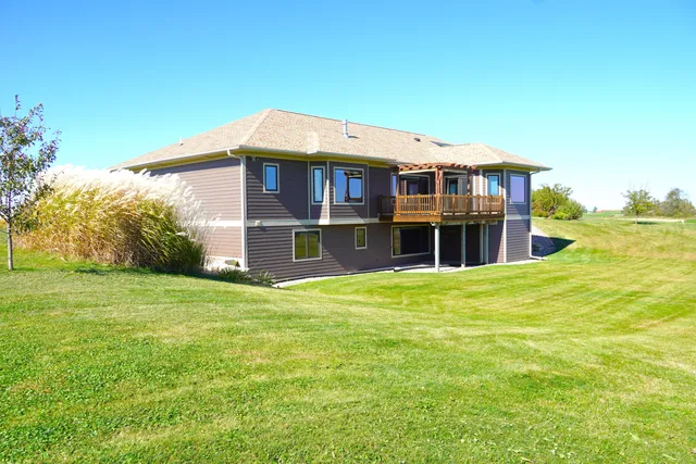 $675,000 | S3358 Hass Lane, Harmony, WI 54665