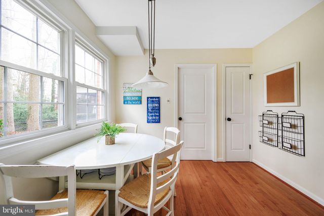 $1,053,251 | 6801 Seton Court, Springfield, VA 22152