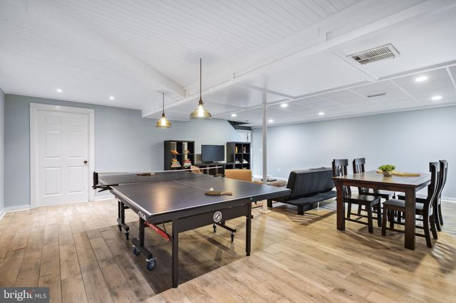 $1,053,251 | 6801 Seton Court, Springfield, VA 22152