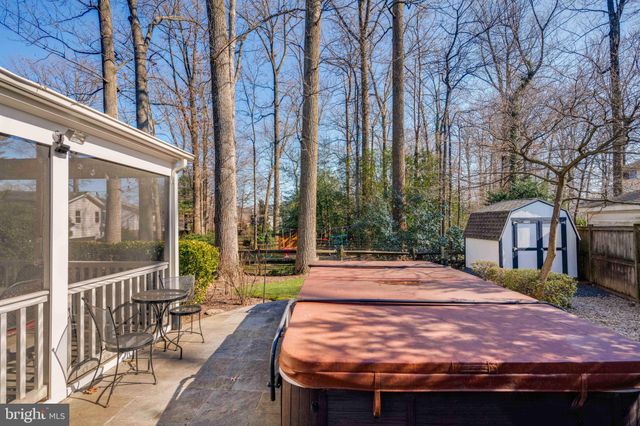 $1,053,251 | 6801 Seton Court, Springfield, VA 22152