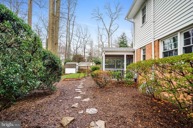 $1,053,251 | 6801 Seton Court, Springfield, VA 22152