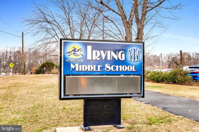 $1,053,251 | 6801 Seton Court, Springfield, VA 22152