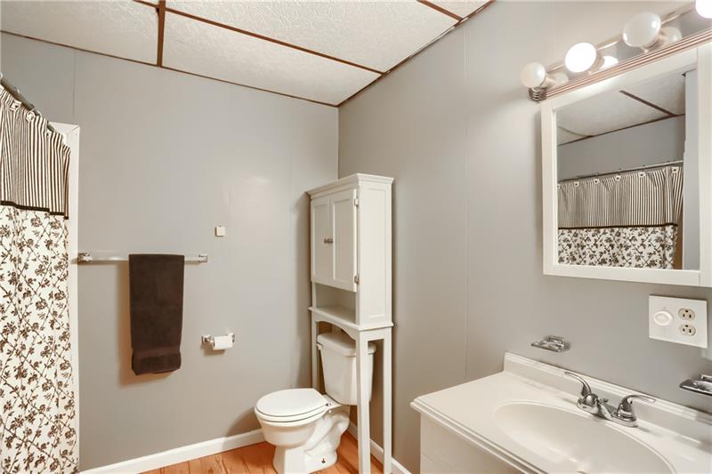 106 Quarry Road Washington, PA 15301 - Photo 18 of 24 Gallery Image 18
