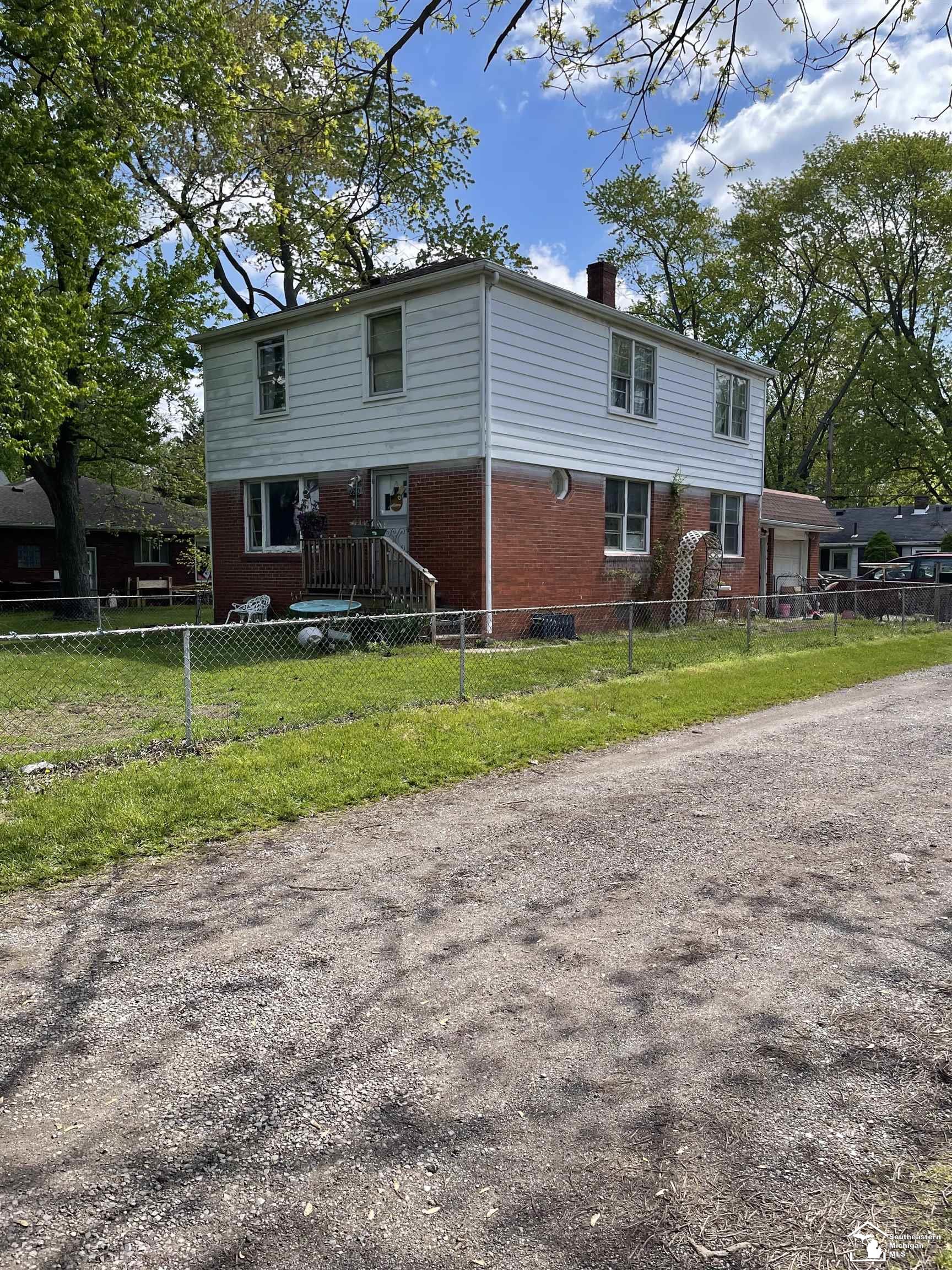 2288 Vivian Road Monroe, MI 48162 - Photo 3 of 8