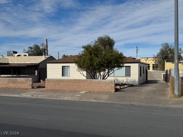 132 West Victory Road Henderson, NV 89015 - Photo 4 of 28 Gallery Image 4