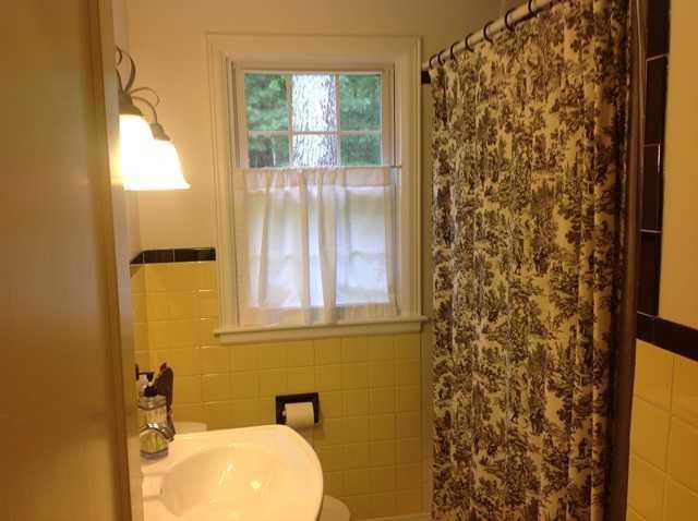 187 Summit Street Portland, ME 04103 - Photo 11 of 19 Bathroom.