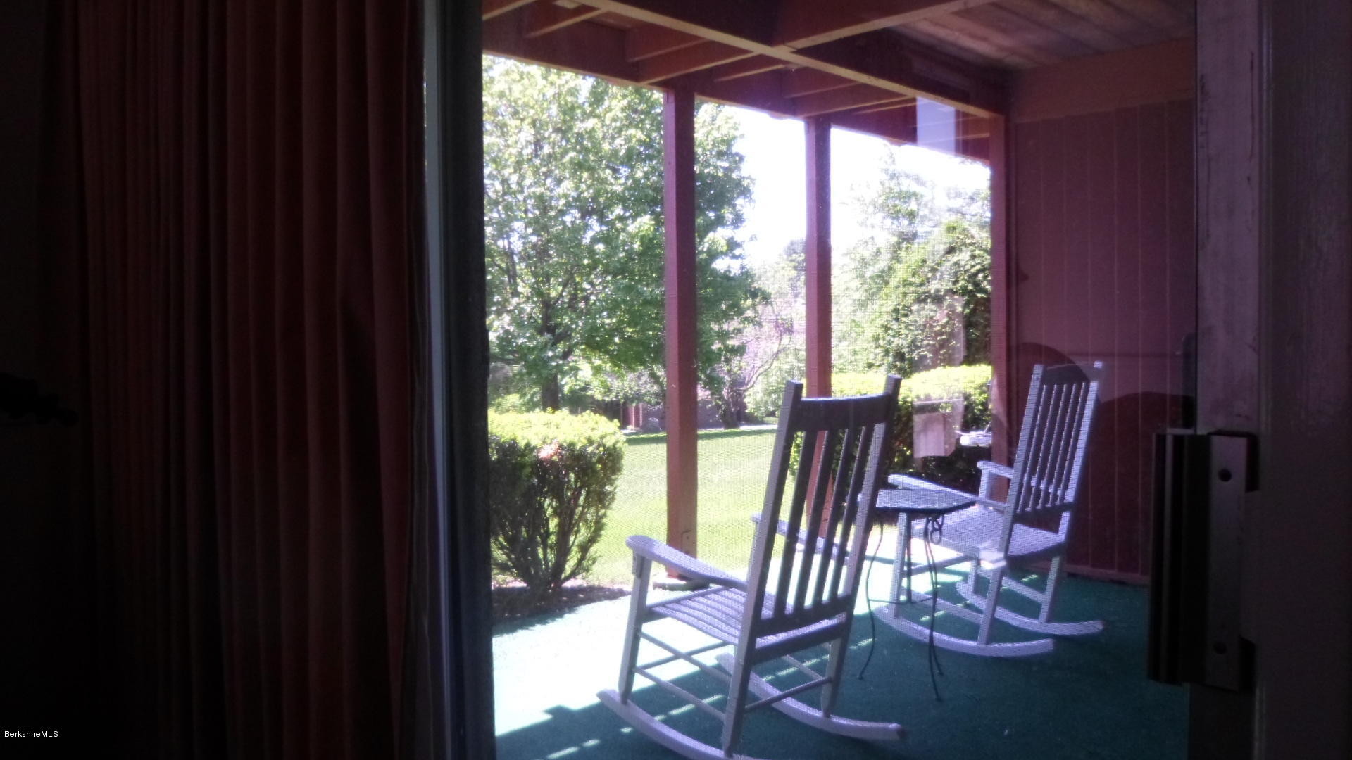 189 Stratton Road, Unit E4 Williamstown, MA 01267 - Photo 13 of 17 porch