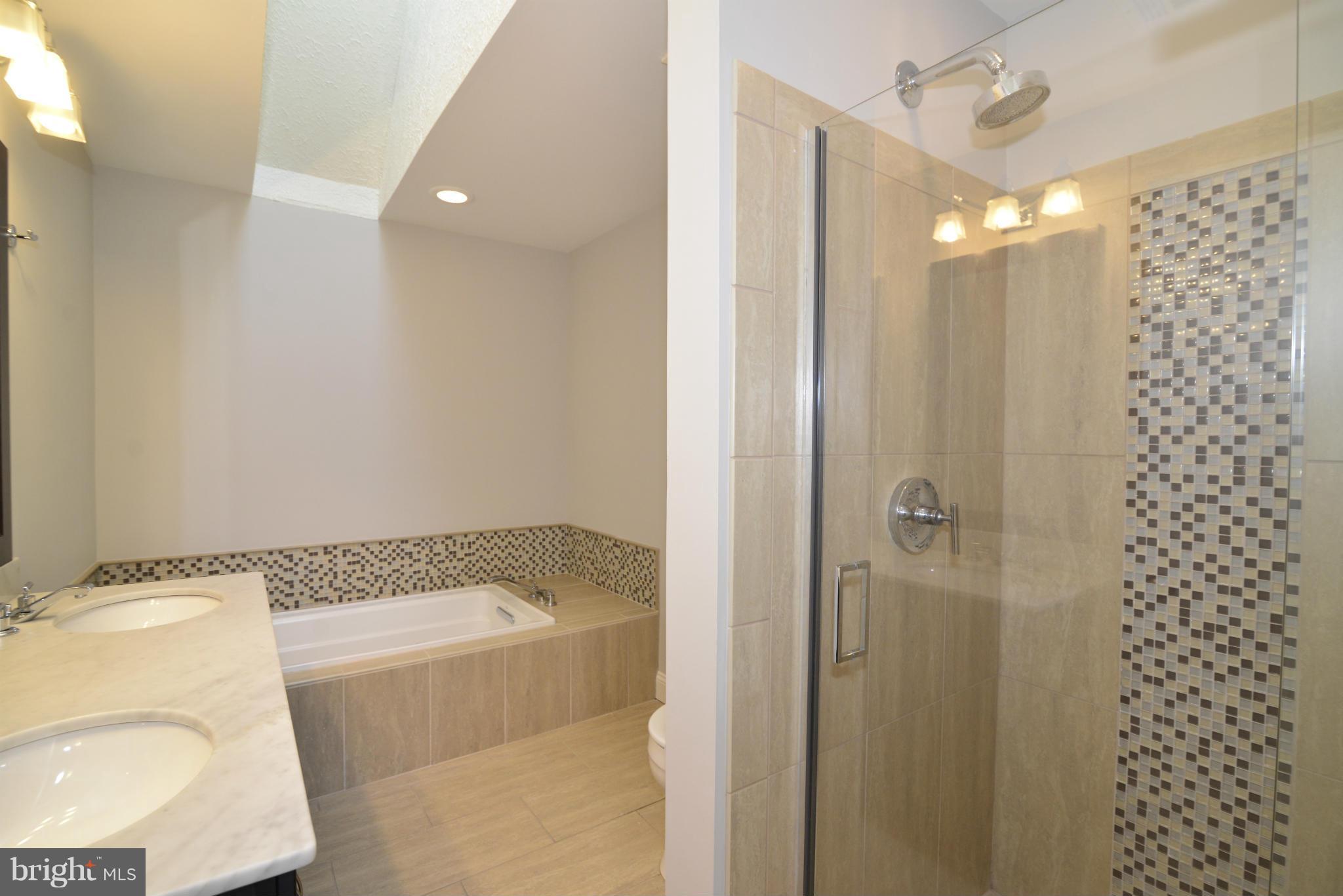 2223 Cedar Cove Court Reston, VA 20191 - Photo 16 of 30 Bath (Master)