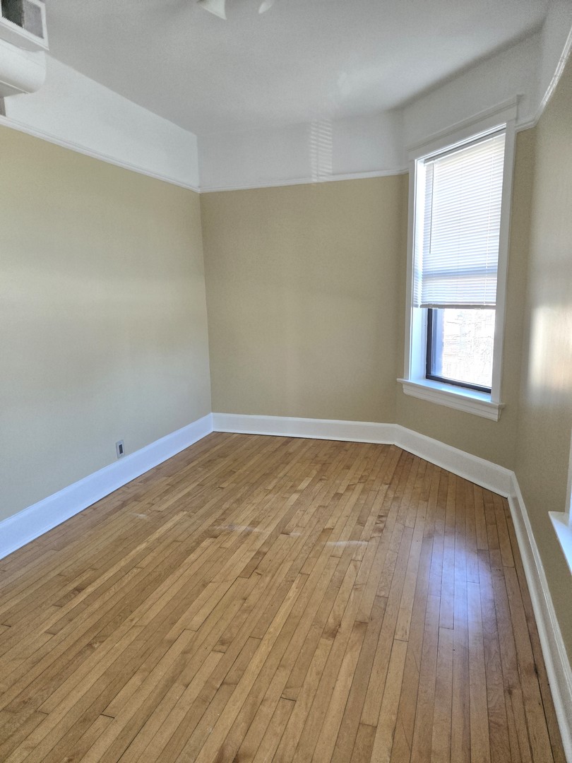 5208 North Clark Street, Unit 3 Chicago, IL 60640 - Photo 11 of 15