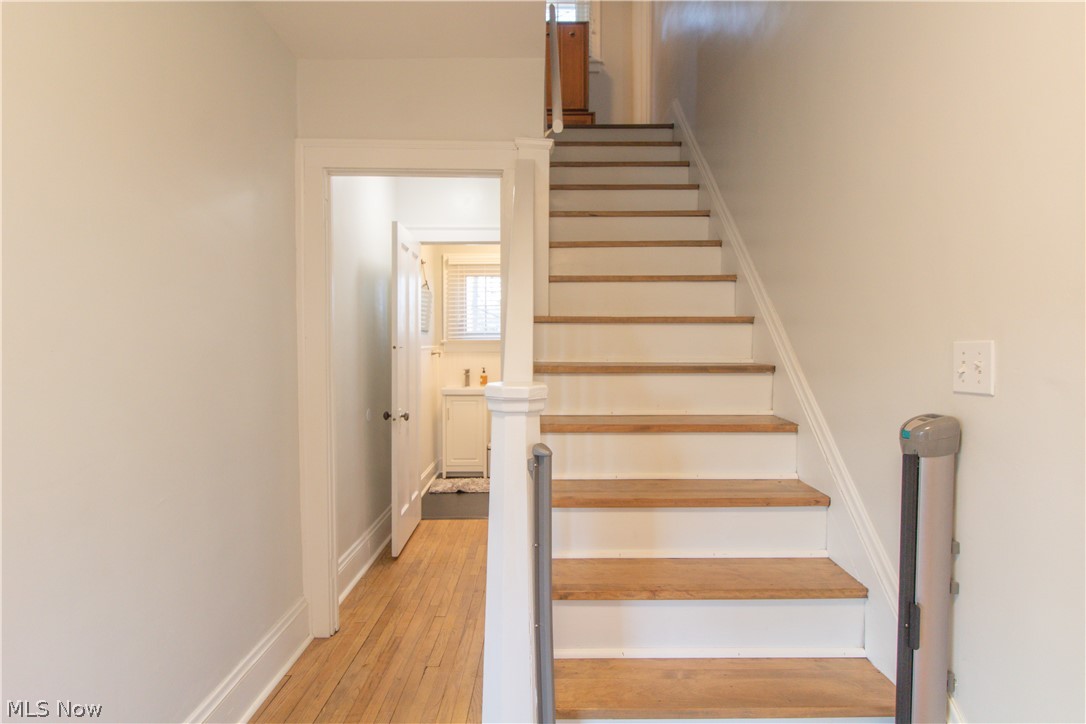 3215 Oak Road Cleveland, OH 44118 - Photo 18 of 35