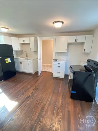 $1,600 | 1611 East Henry Street, Unit 1/2 A, Savannah, GA 31404